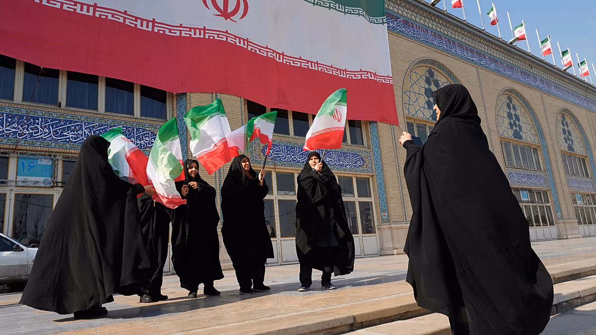 Iráni diákok megújítják a kormányellenes tüntetéseket Teheránban az Egyesült Államok hadereje közepette