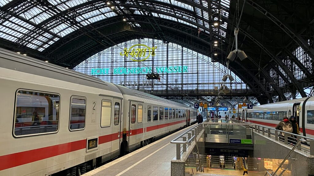 Pénteken 48 órás sztrájk kezdődik Németország-szerte a vonatok, villamosok és buszok közlekedésében.