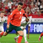 Ronaldo újabb rekordot döntött azzal, hogy első milliárdos labdarúgó lett