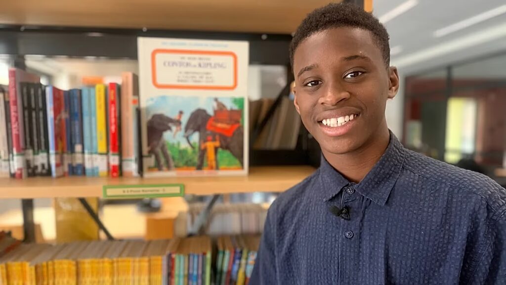 Olvasás egy sztárnak: Ismerkedjen meg a portugál tinédzser influencerrel, aki segít a gyerekeknek könyveket kézbe venni