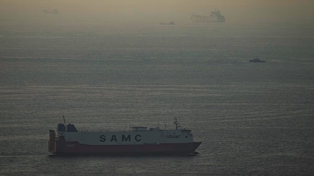 Irán megtorlással fenyegetőzik, miután Trump 48 órás ultimátumot adott a szoros újbóli megnyitására