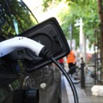 A klímaváltozás rossz hír az elektromos járművek akkumulátorai számára. A technológia túlszárnyalhatja az emelkedő hőmérsékletet?