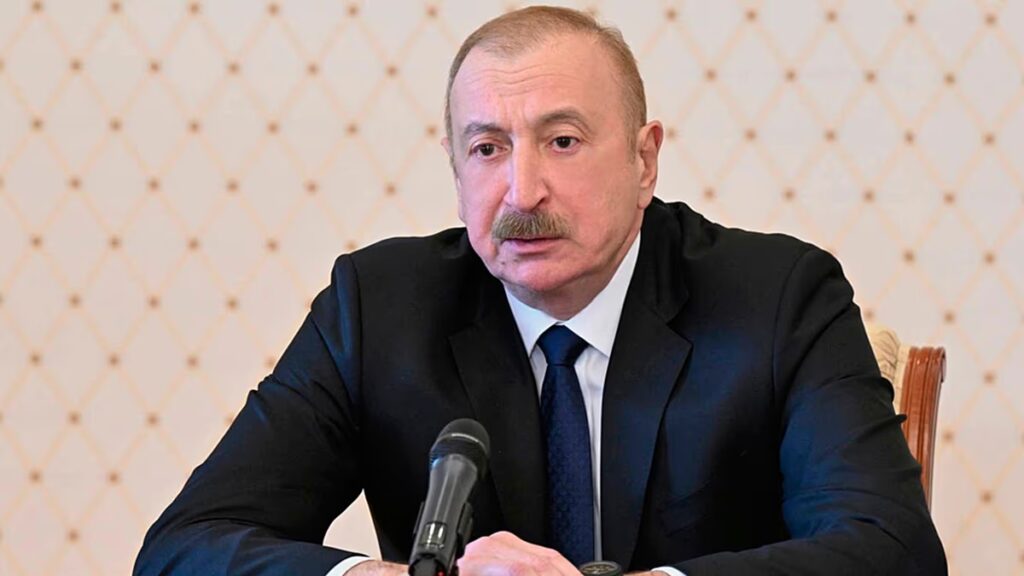 Aliyev megígéri, hogy az Azerbajdzsán elleni támadások „a vasököllel néznek szembe” az iráni dróntámadás után