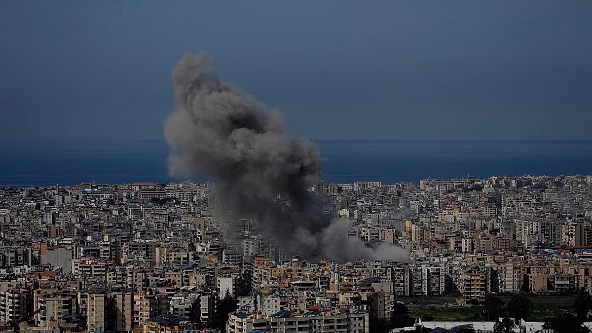 Az izraeli csapások legalább 20 embert öltek meg Dél-Libanonban