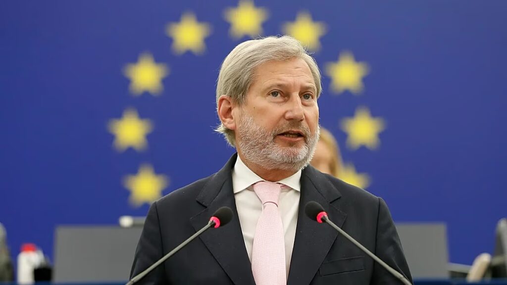 Johannes Hahn „egyéb kötelezettségvállalásokra” hivatkozva lemond az EU ciprusi különmegbízottja tisztségéről