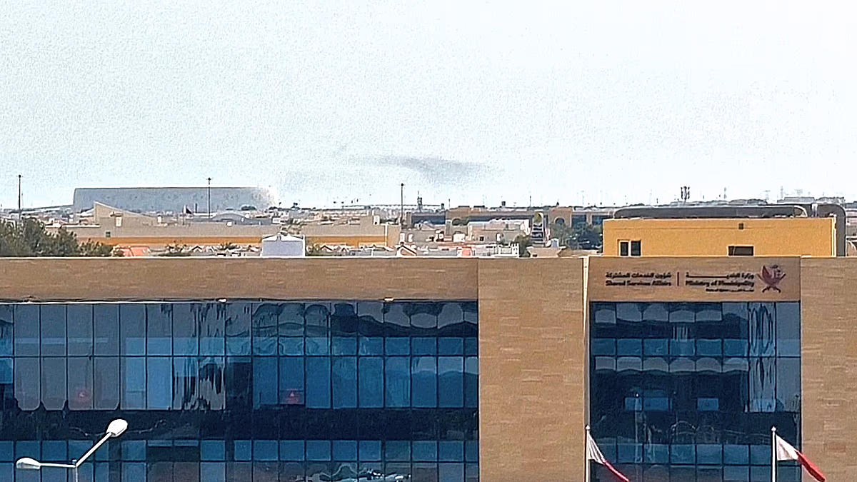 Katar feltartóztatta az iráni rakétahullámokat a megtorlás második napján, amikor a dohai tüzet megfékezték