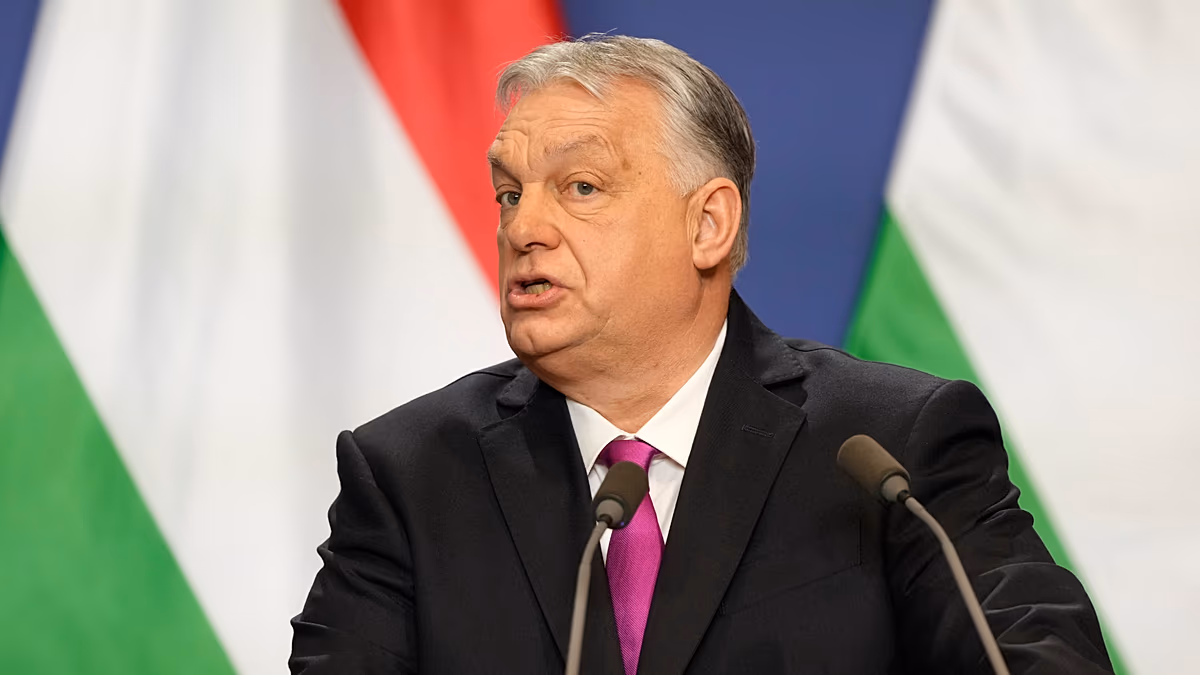 Orbán terrorriadót hirdet, és a választási eredményeket nézi, mivel az iráni háború megzavarja az energiapiacokat