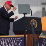 Trump és más amerikai politikusok meggyilkolásával vádolt férfi azt állítja, hogy Irán késztette rá