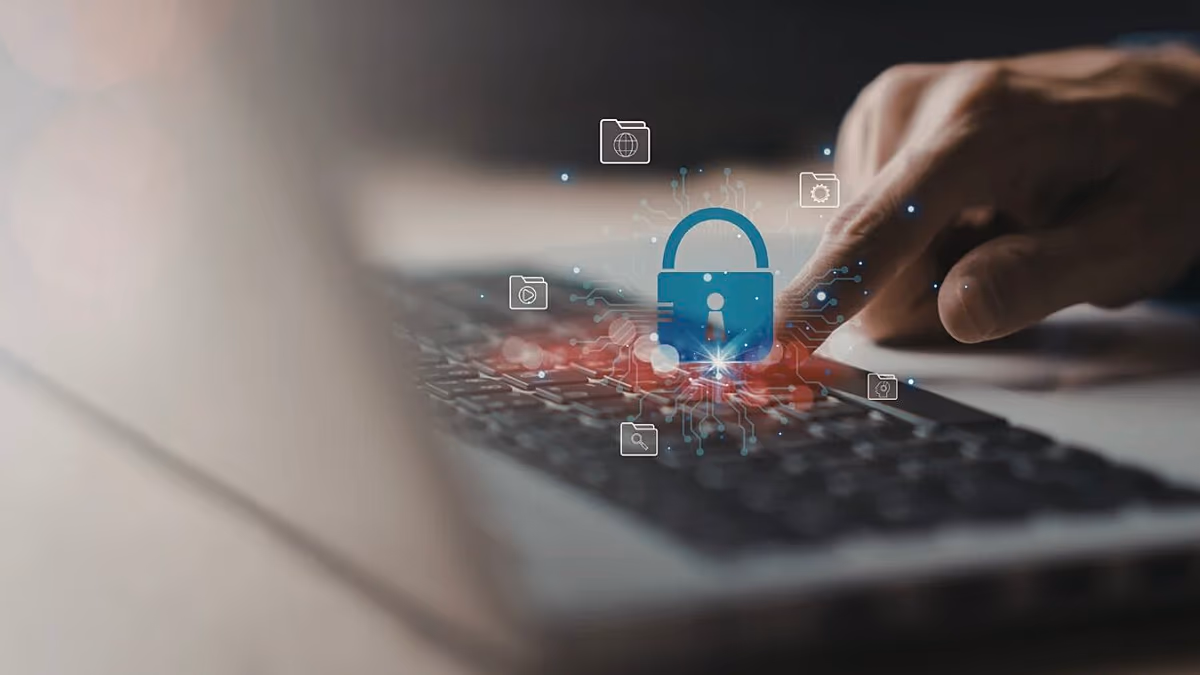 "Veszélyes és társadalmilag elfogadhatatlan": a szakértők óva intenek az online életkor-ellenőrzések rohamos bevezetésétől