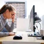 „AI brain fry”: Miért érzi fáradtnak az agyát az AI chatbotok munkahelyi használata után