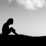 „Végtelen jogsértések”: a mesterséges intelligencia elősegíti a gyermekbántalmazásról készült szélsőséges képek terjedését – állapítja meg a jelentés