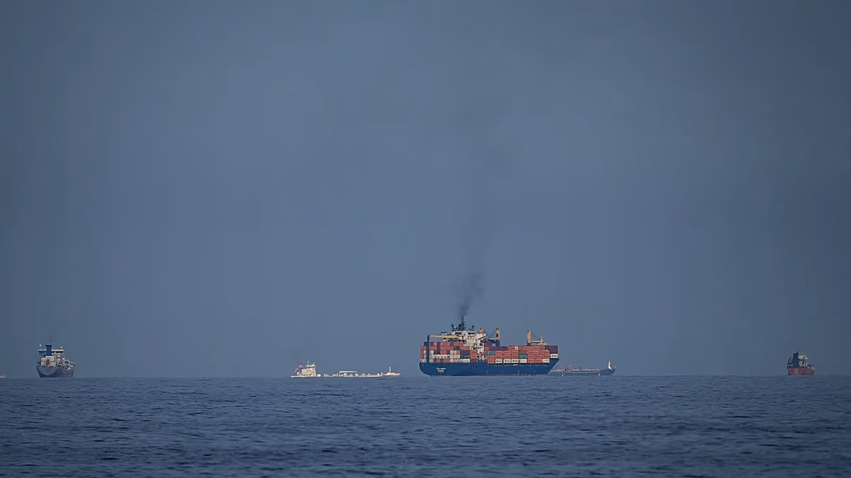 Oroszország és Kína megvétózza a Hormuzi-szoros újbóli megnyitását célzó ENSZ-határozatot, mivel az Egyesült Államok határideje közeleg a megállapodásra