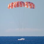 A NASA Artemis II űrhajósai visszatértek a Földre, miután rekordot döntöttek a Hold körül