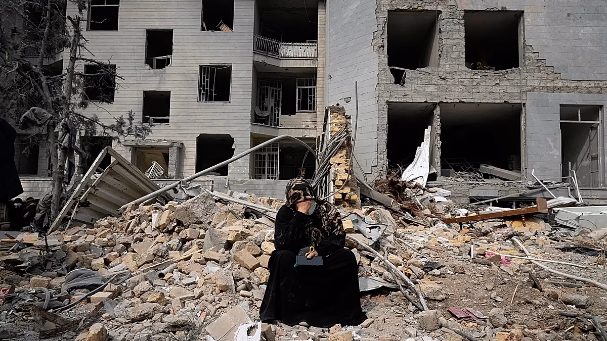 Iránnak megvan a "szükséges akarata" a háború befejezéséhez, de garanciákat keres, mondta Pezeshkian az EU-nak