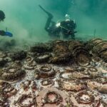 Látványos lelet: a régészek 1000 római tárgyat találtak egy svájci tóból