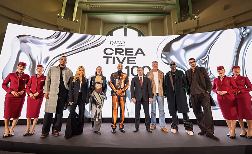 Swizz Beatz (középen) a „The Qatar Airways Creative 100” bemutatásakor