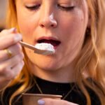 "Marék földet vett és megette": Ismerje meg a művészt, aki arra buzdítja az embereket, hogy fogyasszanak talajt