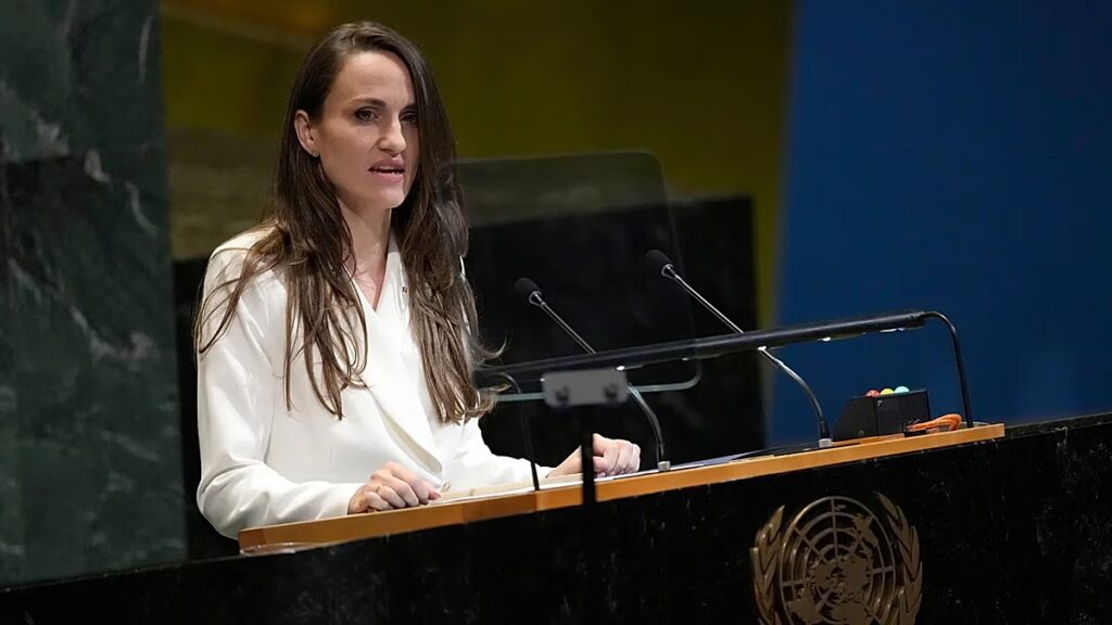 A román külügyminiszter Kijevben a Bucha-évfordulón, hogy tanúja legyen a „tűrőképesség pillanatának”