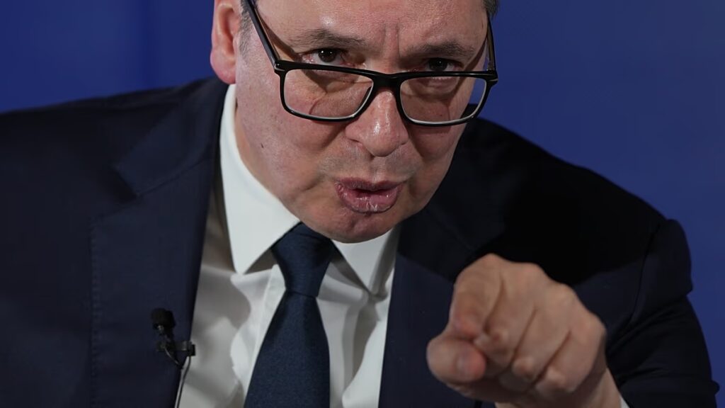 A szerb Aleksandar Vučić összetűzésbe kerül Magyar Péterrel Putyin „keresztapja” megjegyzése miatt