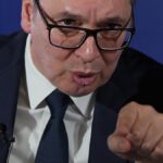 A szerb Aleksandar Vučić összetűzésbe kerül Magyar Péterrel Putyin „keresztapja” megjegyzése miatt