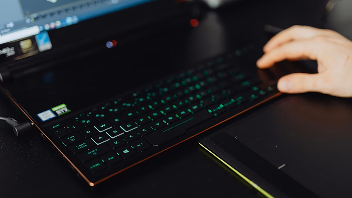 Egy mesterséges intelligencia ügynök 9 másodperc alatt törölte egy cég teljes adatbázisát – majd bocsánatkérést írt