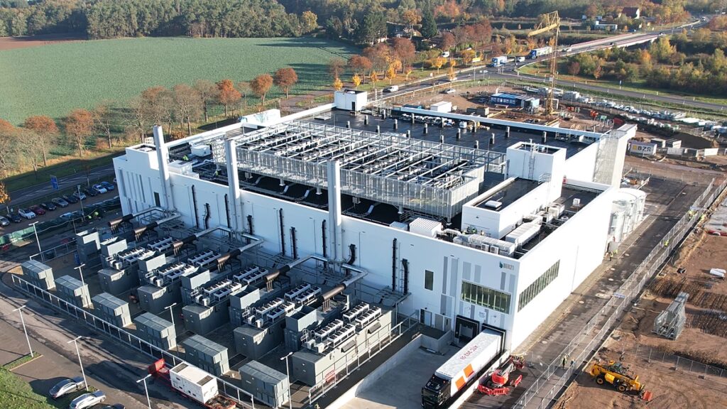 Európa melyik országában található a legtöbb adatközpont, amely a mesterséges intelligencia fellendülését idézi elő?