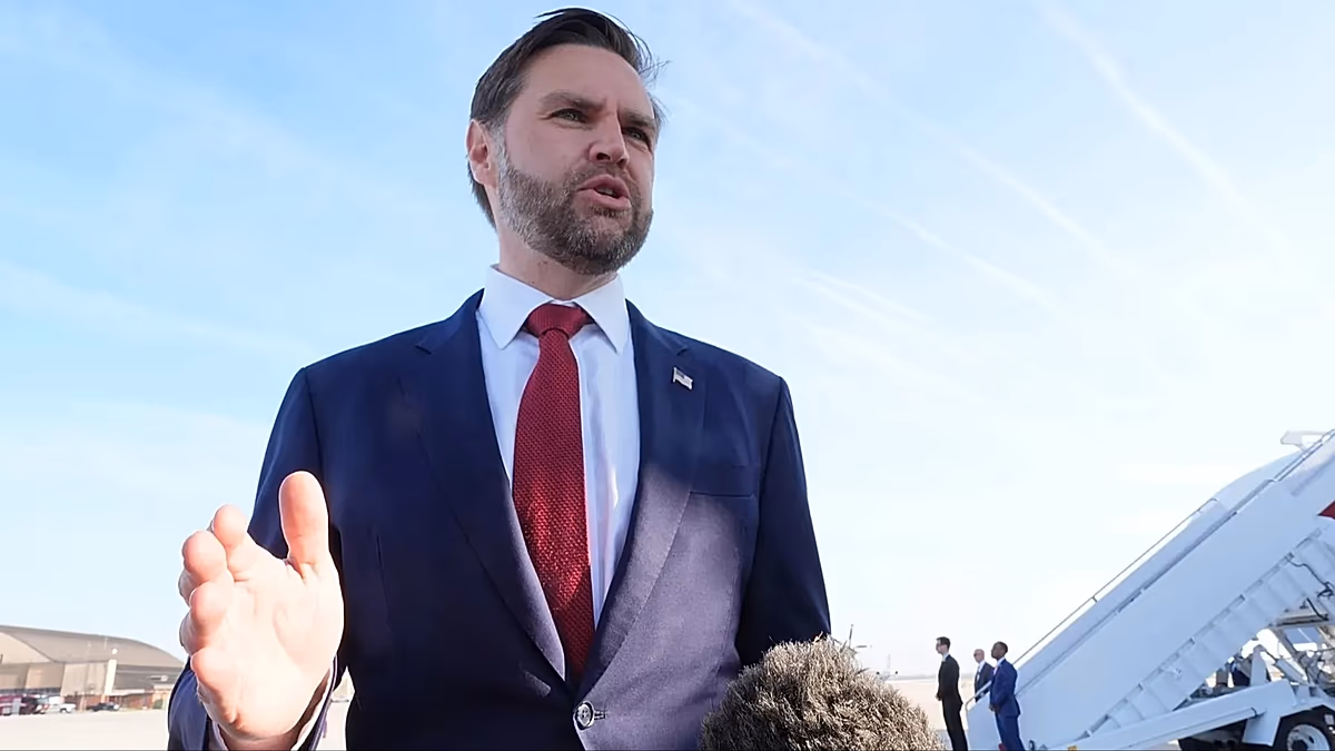 JD Vance figyelmezteti Iránt, hogy ne „játssza el” az Egyesült Államokat a tervezett pakisztáni tárgyalásokon