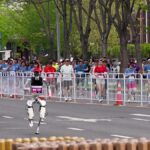 Kína humanoid robotoknak ad otthont a pekingi félmaratonon
