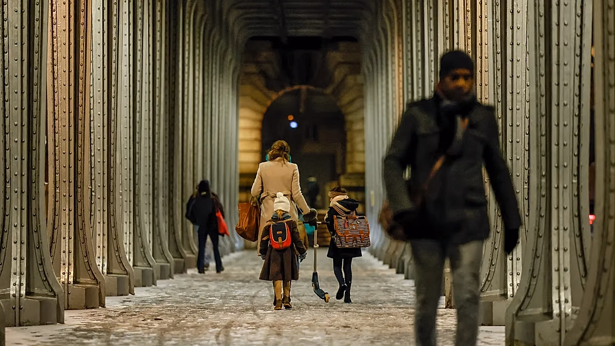 Párizs új polgármestere 20 millió eurós akciótervvel ígéri, hogy véget vet minden szexuális erőszaknak az iskolákban