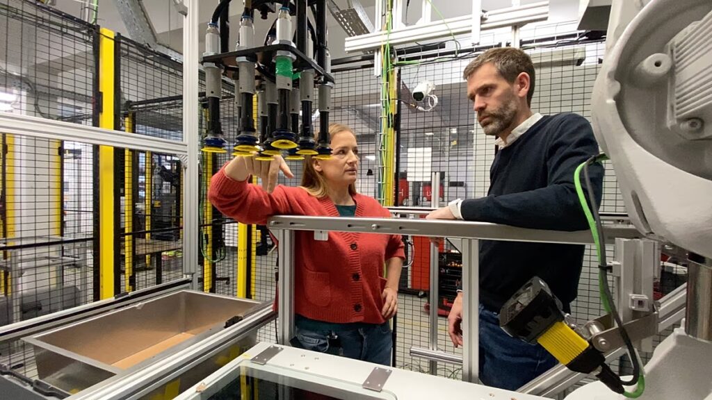 A robotokról és a férfiakról: Az európai mesterséges intelligencia által vezérelt technológia célja az e-kereskedelmi logisztika átdolgozása