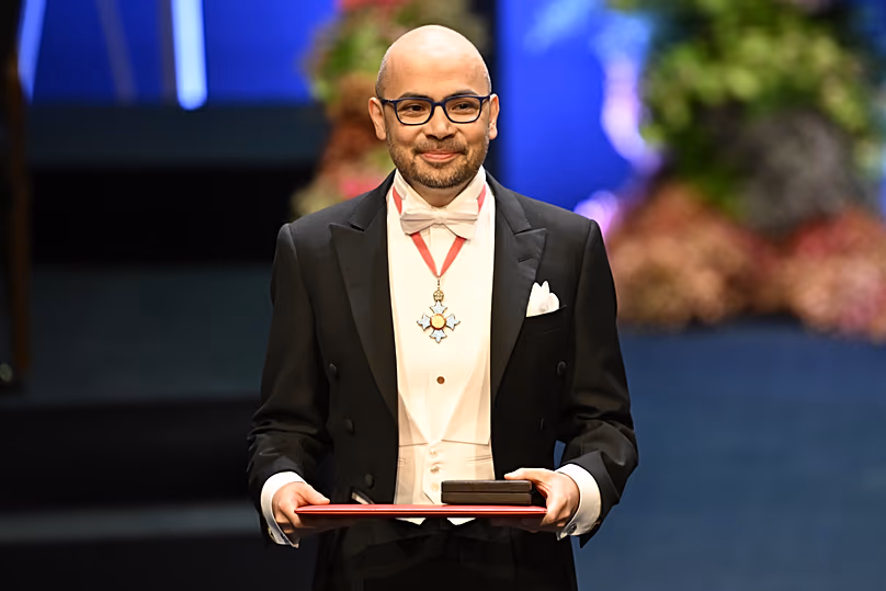 FÁJL. Demis Hassabis kémiai Nobel-díjasát a 2024. decemberi stockholmi Nobel-díj átadásán