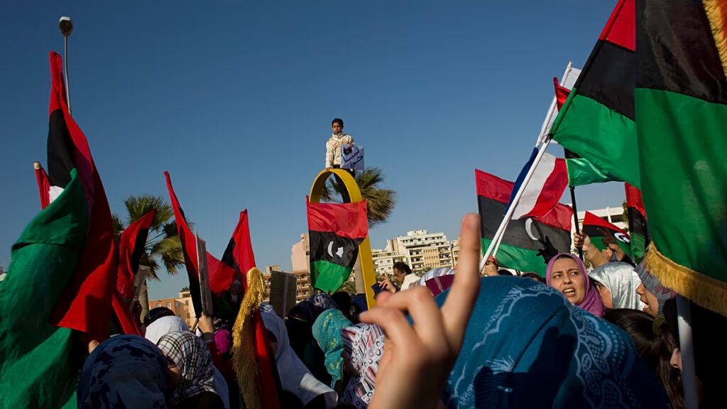A tripoli bíróság felmentette a Kadhafi-korszak 31 tisztviselőjét a 2011-es líbiai felkelés leverése miatt