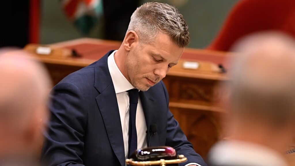 Az EU Bizottsága csapatot küld Budapestre, mivel a magyar befektetési bank uniós készpénzért gondolkodik