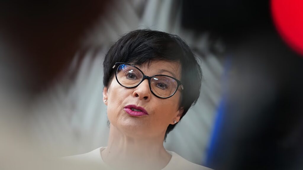 Az EU Kos állama júliusi határidőt szab az ukrajnai csatlakozási klasztereknek