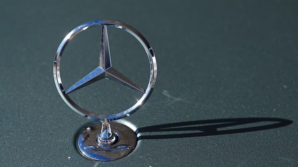 Az autóktól a védelemig a Mercedes-Benz nyitottságot jelez a katonai szektor felé