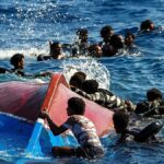 Több tucatnyian haltak meg az olasz és a török ​​partok melletti különálló migránshajó-hajótörésekben