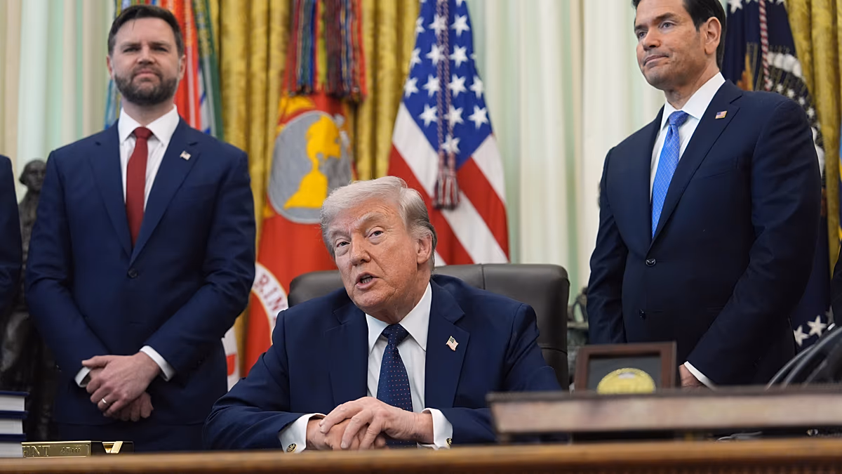 Trump utódjáért vívott versenyben Vance és Rubio a republikánusok népszerűtlenségéért küzdött