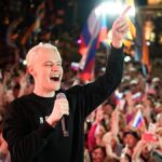 A Kreml által támogatott művész mesterséges intelligencia-hamisításokat használ, és vitákat szít