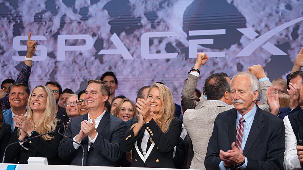 A befektetők a „Magnificent 7”-en túlra tekintenek, ahogy a Wall Street átöleli a „FAB 10-et”