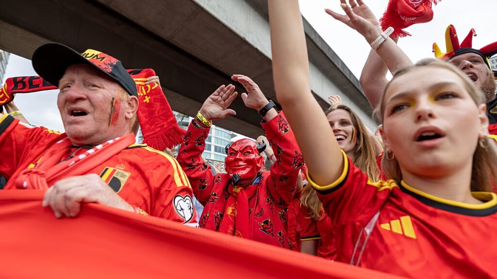 „Nem normális”: a belga szurkolók reagálnak a FIFA Balogun-piros lapjára