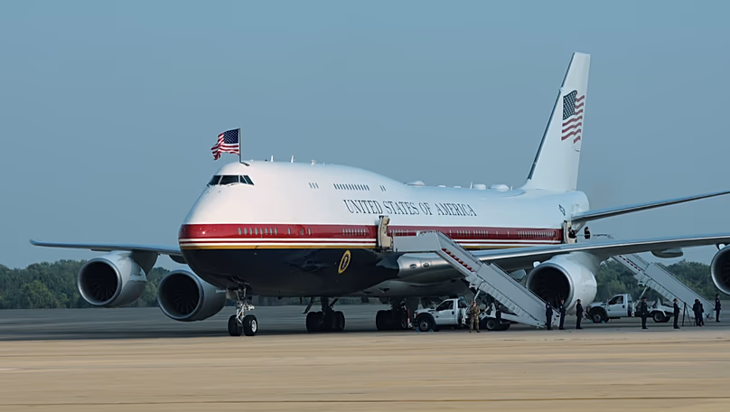 Az újonnan kijelölt Air Force One készen áll Donald Trump elnök felszállására, 2026. július 3-án