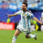 Lionel Messi a legtöbb vb-gólért megszerezte Miroslav Klosét, miközben Argentína 3-0-ra legyőzte Algériát.