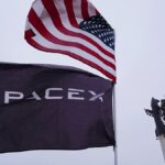 A SpaceX a történelem legnagyobb nyilvános ajánlata után debütál a Nasdaq-ban