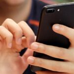 A telefonja tönkreteszi a hüvelykujját – és itt van, hogyan állíthatja le