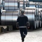 Az EU acélimport-kvótákat oszt ki a kereskedelmi partnereknek, hogy megfékezzék az import megugrását