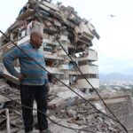 La Guaira, Venezuela kikötővárosa kiterjedt földrengés pusztításokat szenvedett a földrengés után A június 25-i La Guairáról készült új képek kiterjedt pusztítást mutattak ki, miután két földrengés sújtotta Venezuela karibi partvidékét, károsítva az épületeket, az utakat és a kulcsfontosságú nyilvános infrastruktúrát. 2026.06.25